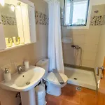 Vitoratos Apartment *